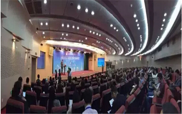 全球企业社会责任跨文化跨行业高峰论坛现场图片