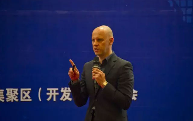 2015年中国(丽水) 第二届国际水性生态合成革产业大会现场图片
