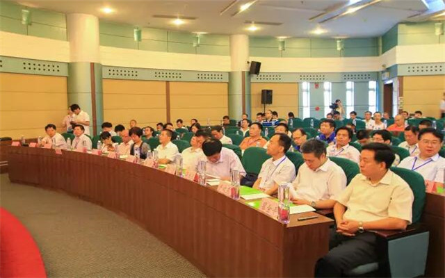 中国再生塑料技术创新战略联盟成立大会暨再生塑料产业技术对接会现场图片