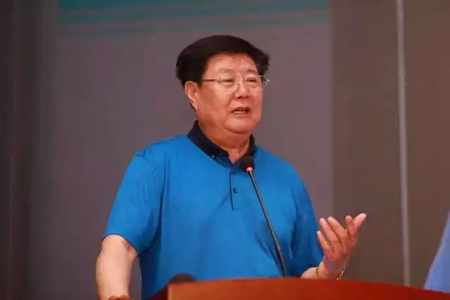中国CEO年会经济论坛暨首届商会领袖（天津）论坛现场图片